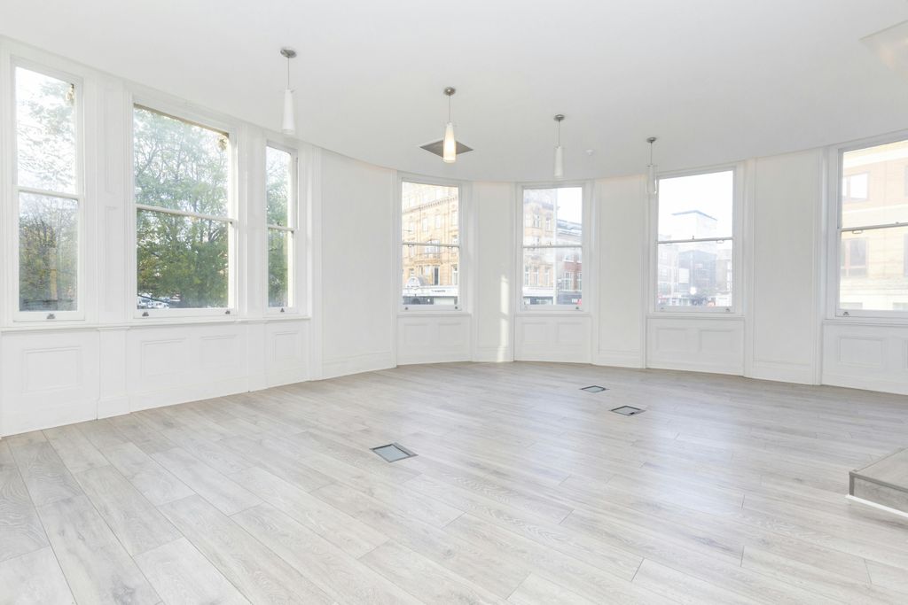 Property photo 3 of 19 359 Goswell Road   03.Jpg