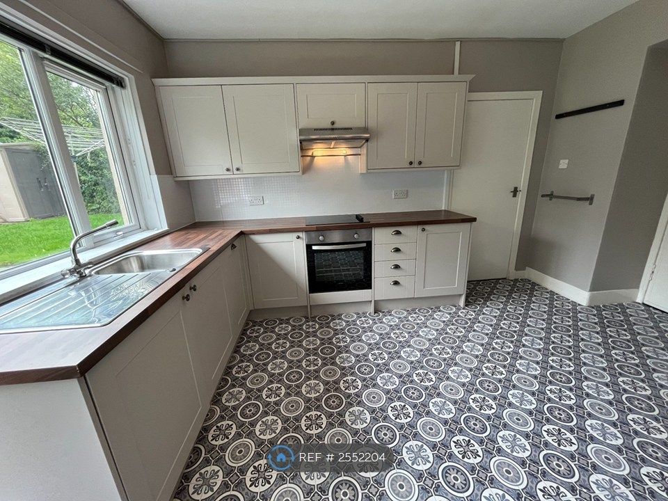 Property photo 2 of 22 Kitchen