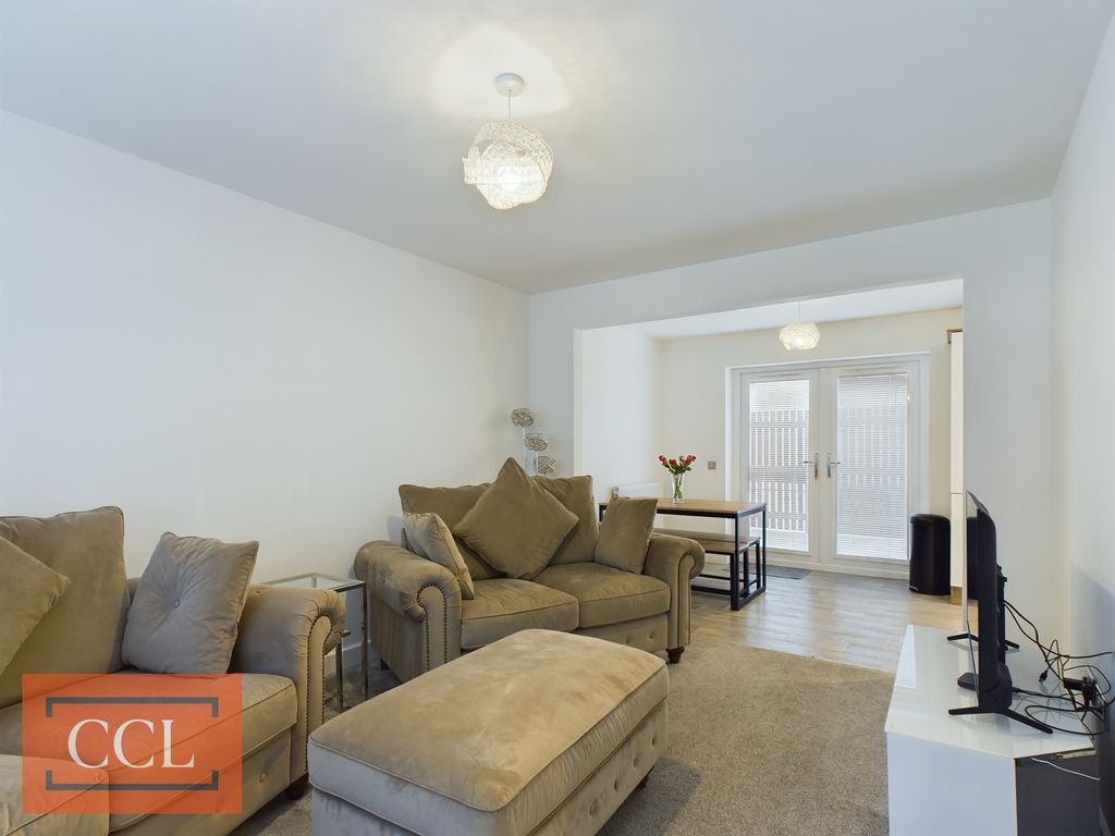 Property photo 2 of 18 46083298.Jpg?v=