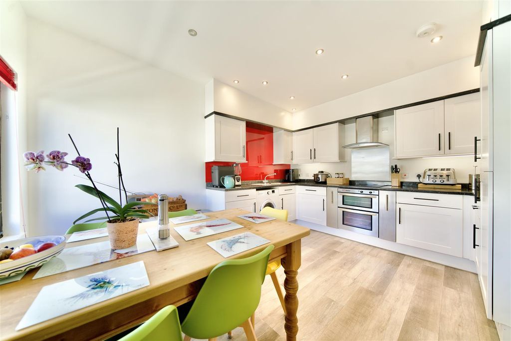 Property photo 3 of 26 Dsc01967.Jpeg