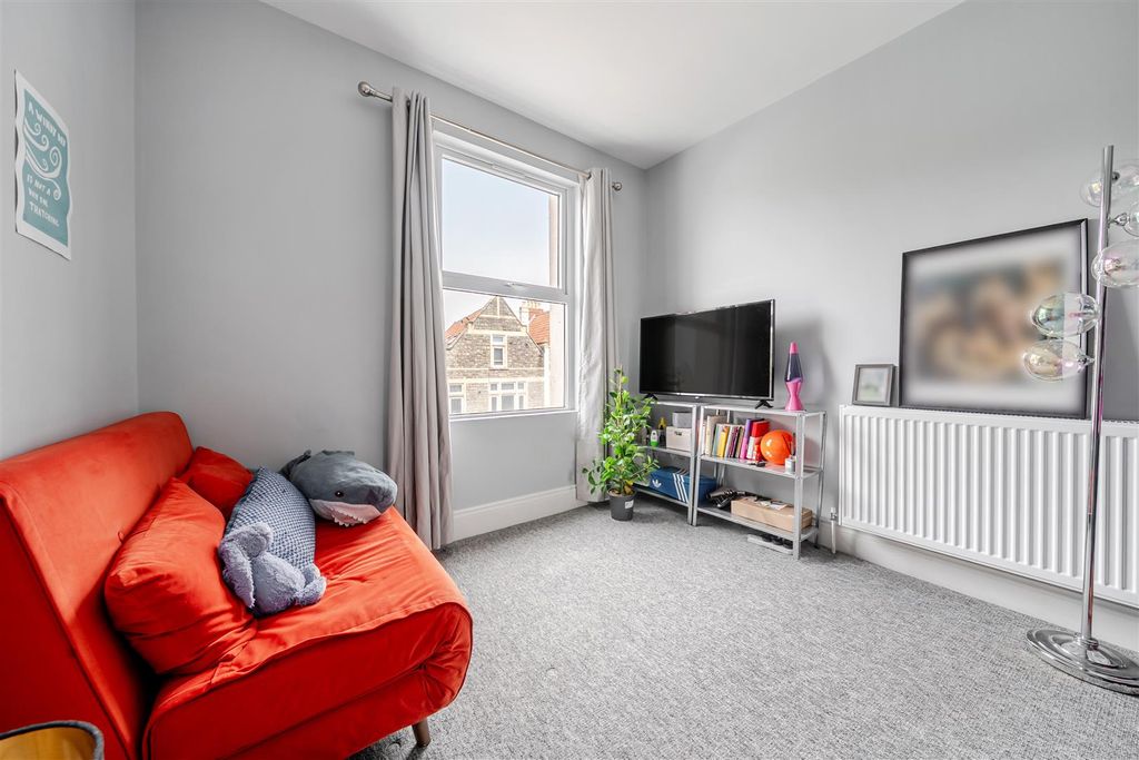 Property photo 2 of 35 1529816-10-1A1168Bedd2Ac.Jpg