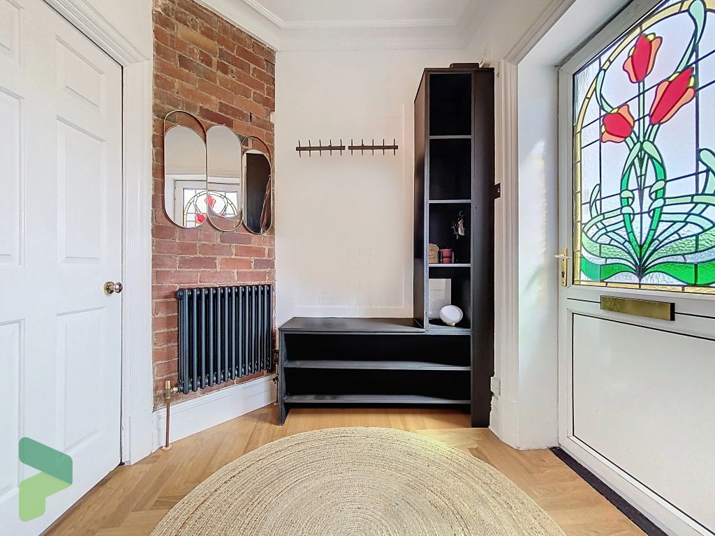 Property photo 3 of 42 Entrance Hall