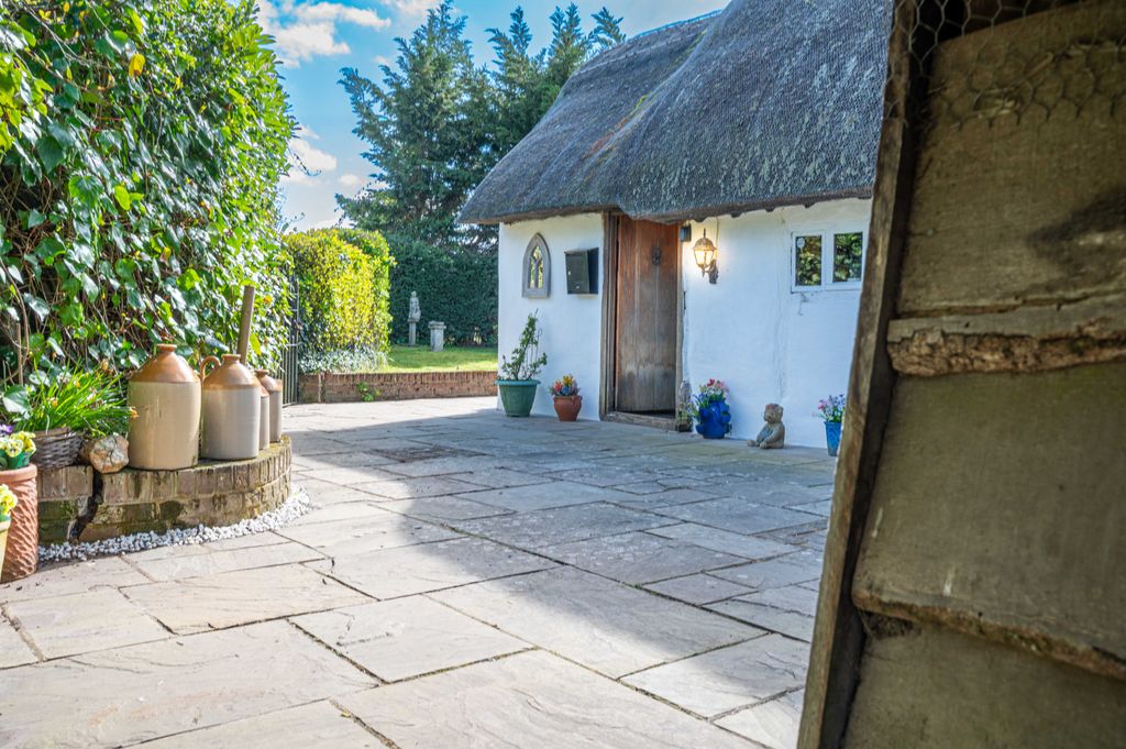 Additional image 23 of 2 bed cottage for saleBishopsland Lane, Dunsden RG4