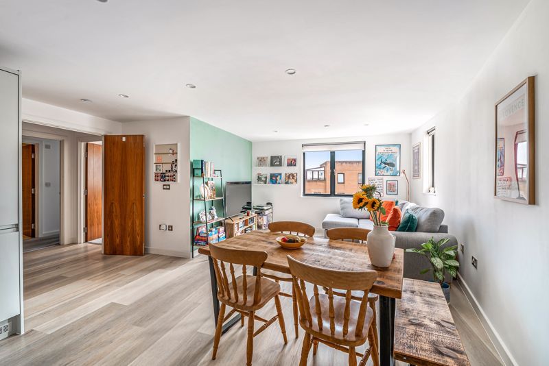 Property photo 1 of 22 Photo 8