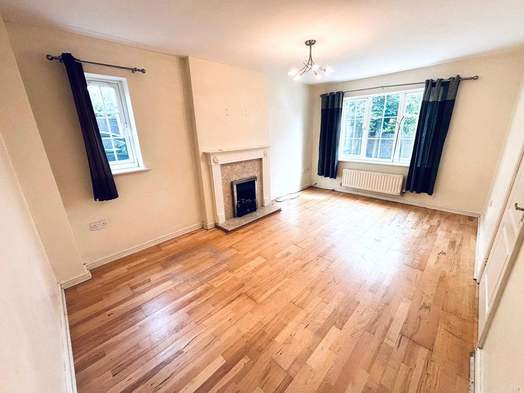 Property photo 2 of 27 Picture No. 57