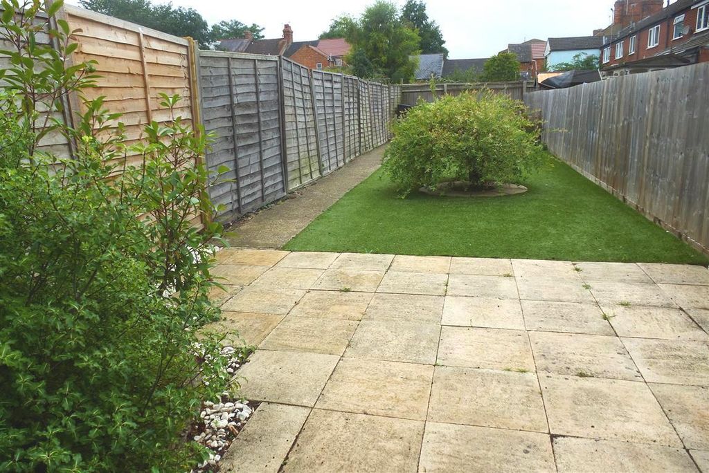 Property photo 2 of 10 Garden