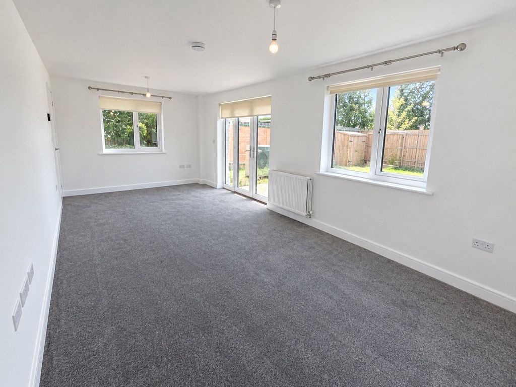 Property photo 2 of 12 Picture No. 19