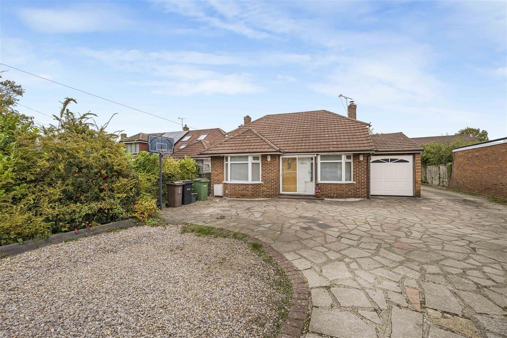 Property photo 1 of 17 Photo Oct 10 2025, 3 03 25 Pm.Jpg