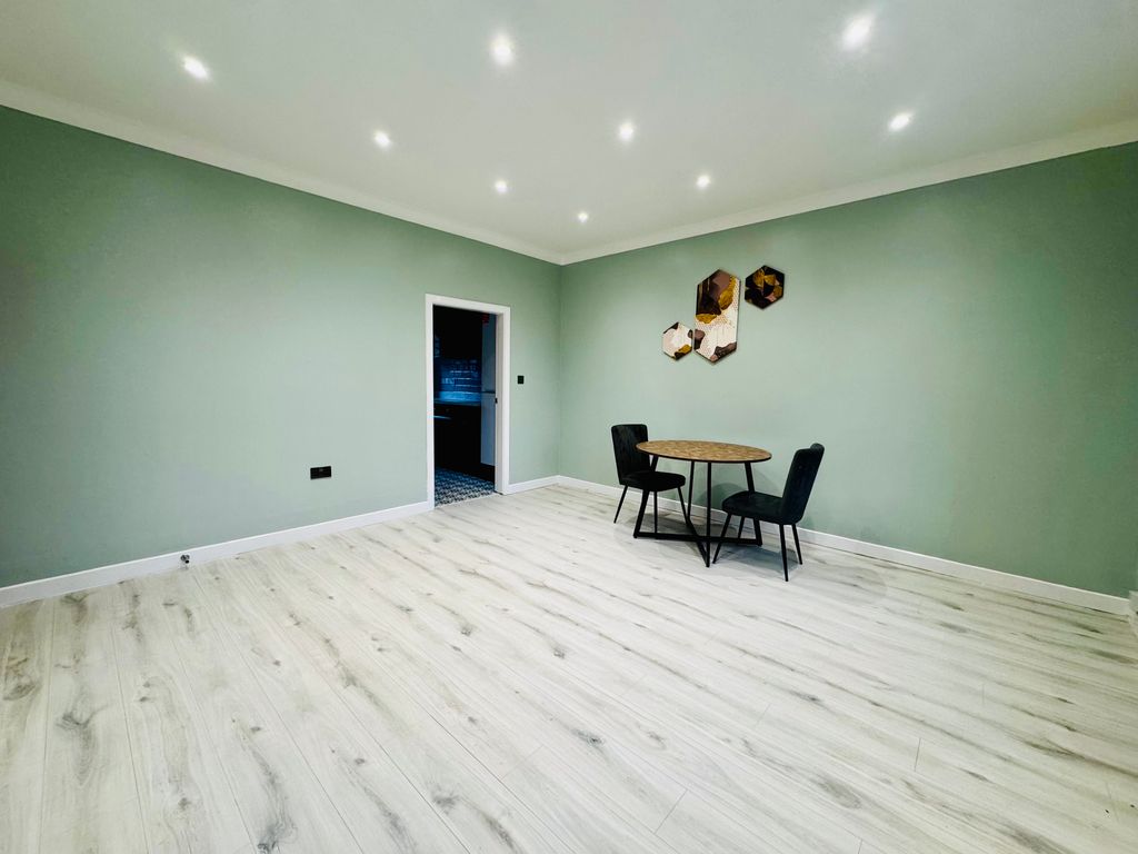 Property photo 3 of 7 Image