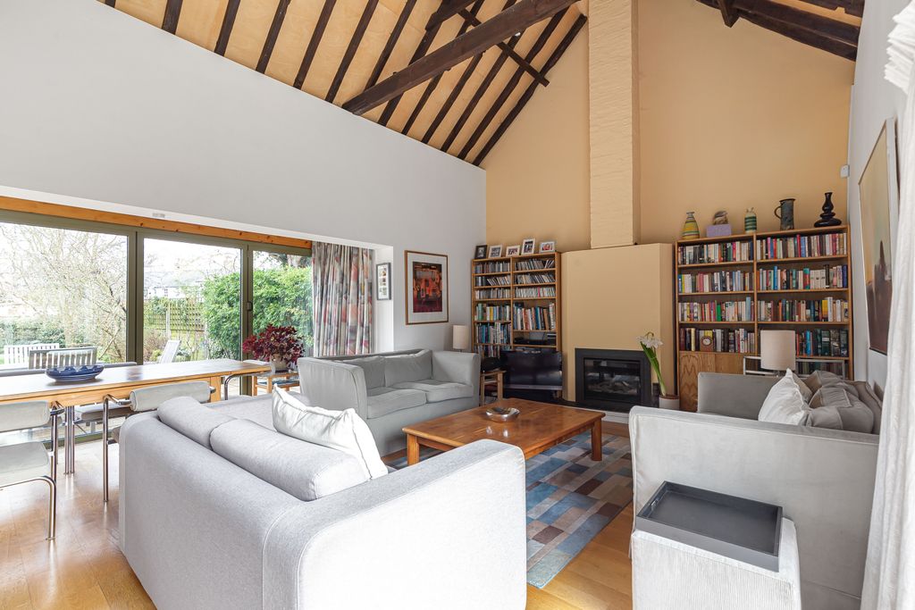 Property photo 2 of 37 2174422