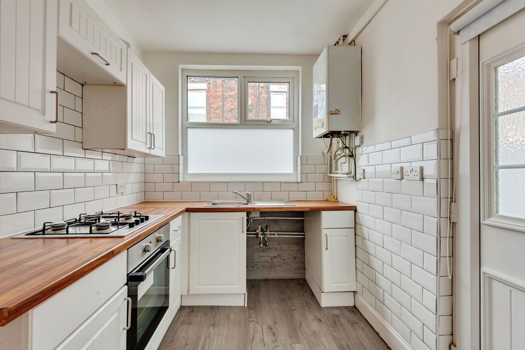 Property photo 3 of 20 Pbox-Img.Jpg