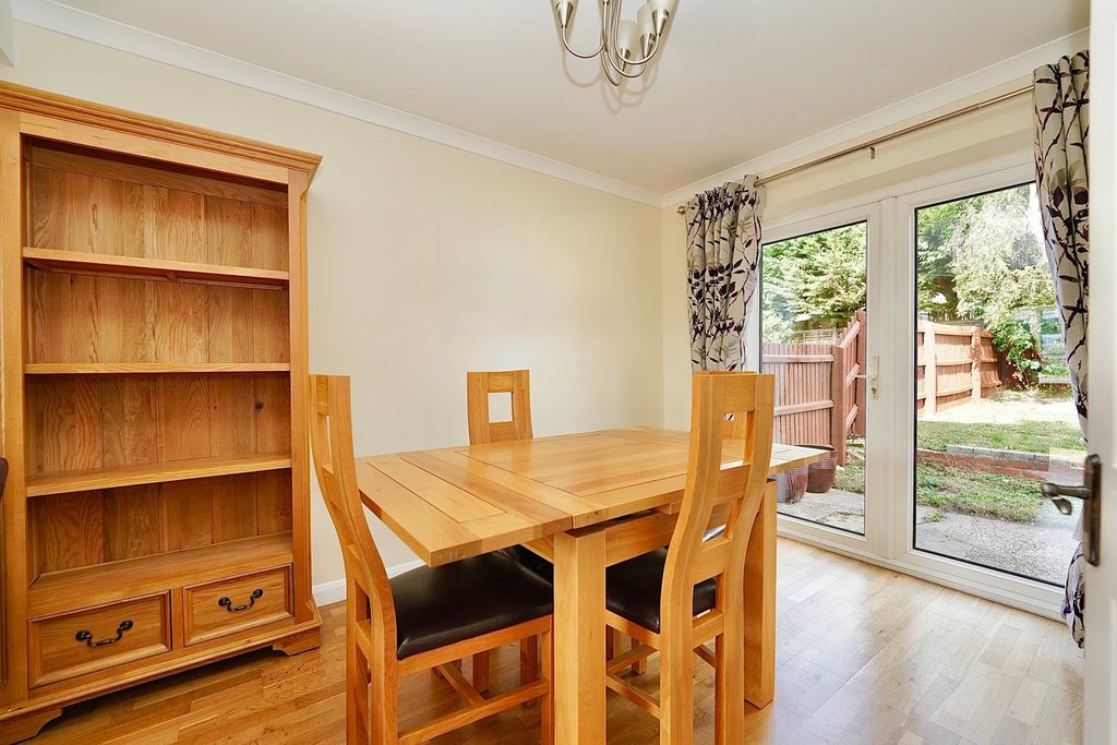 Property photo 3 of 9