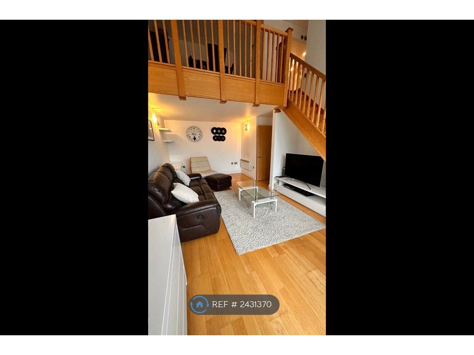 Property photo 2 of 18 Living Room
