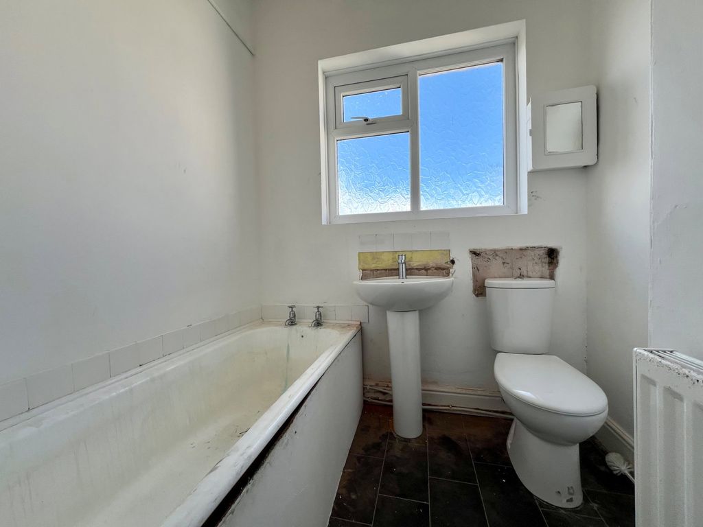 Property photo 2 of 4