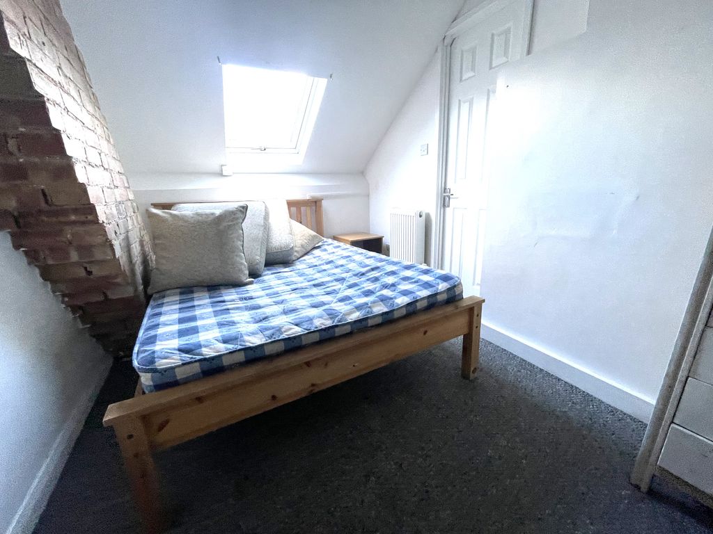 Property photo 3 of 6 Image