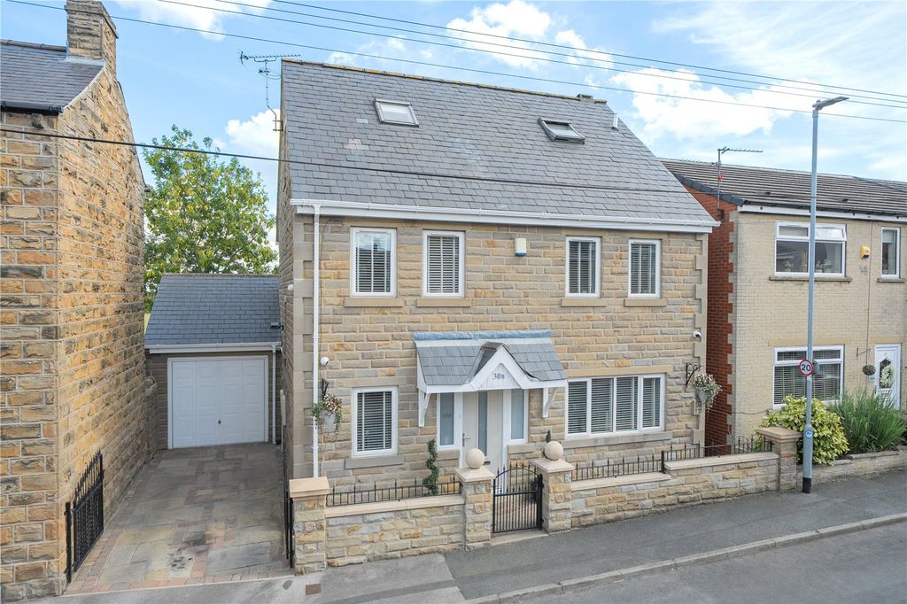 Property photo 1 of 31 Picture No. 02