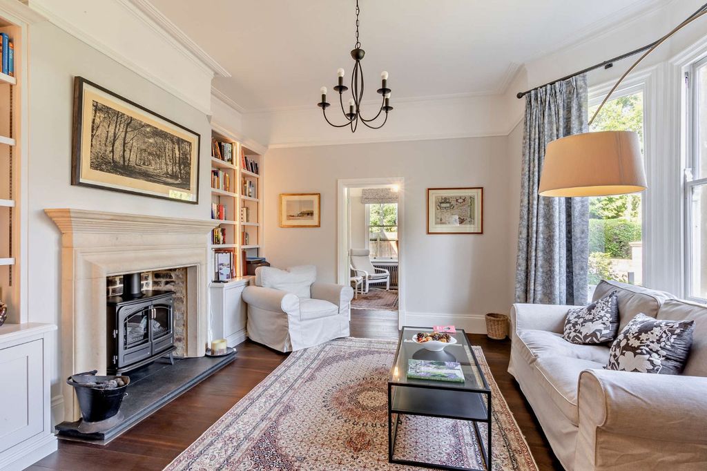Additional image 9 of 5 bed detached house for saleWoodlands Road, Great Shelford, Cambridge, Cambridgeshire CB22