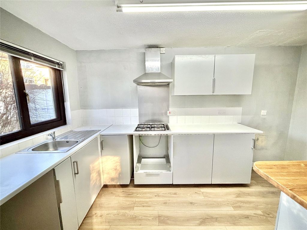 Property photo 2 of 13 Picture No. 04