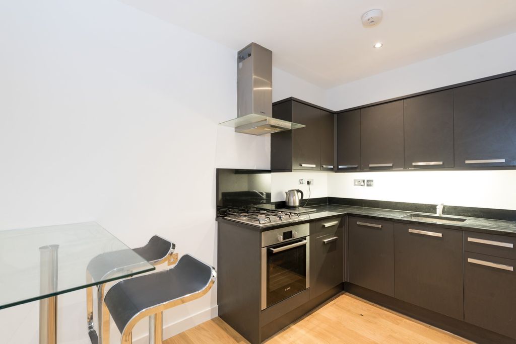 Property photo 3 of 10 Photo 07