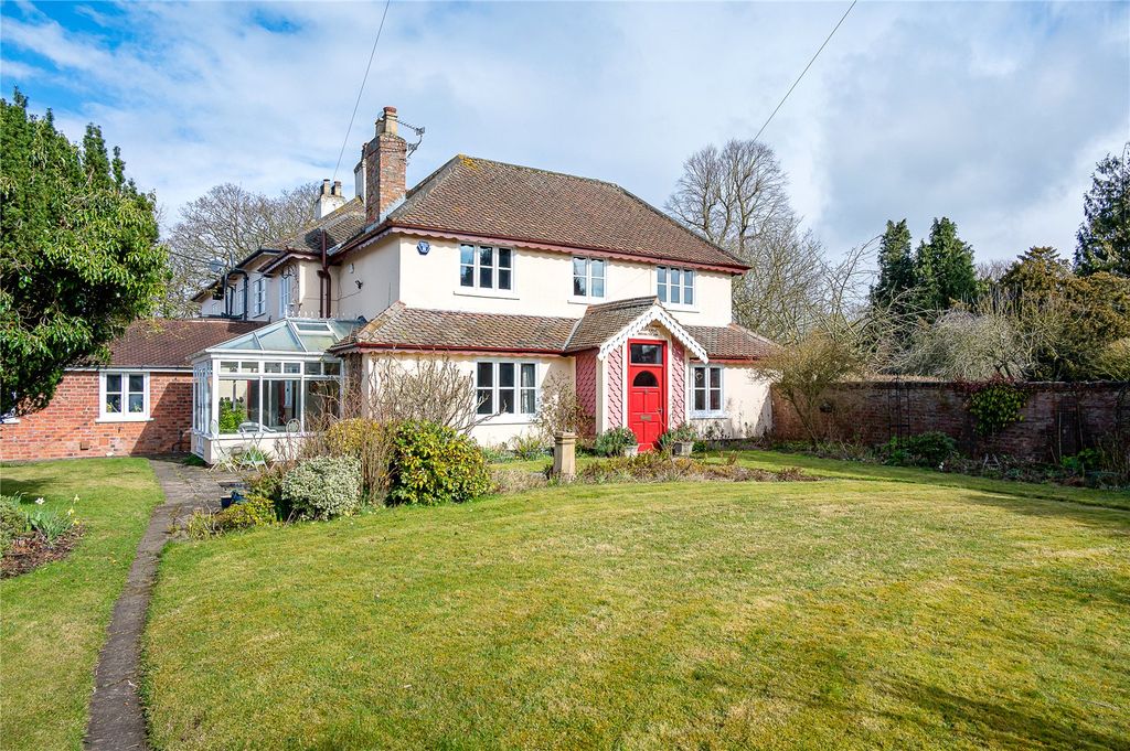 Property photo 1 of 17 Front External