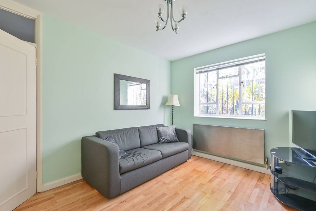 Property photo 2 of 6