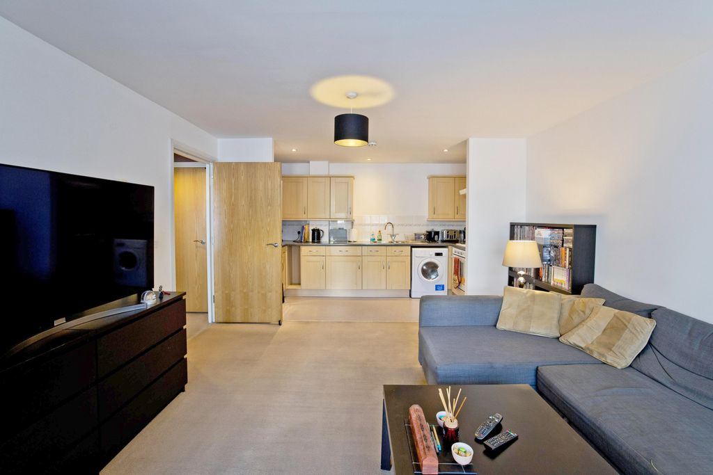 Property photo 3 of 10 Gallery
