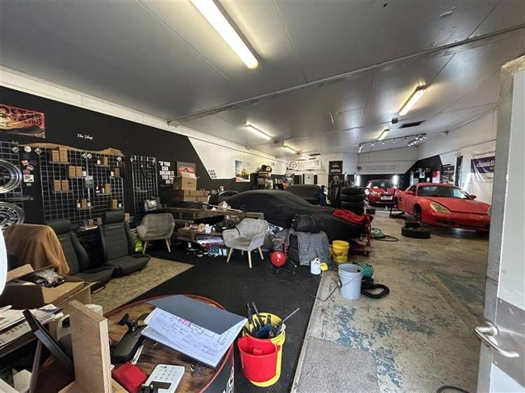 Property photo 2 of 4