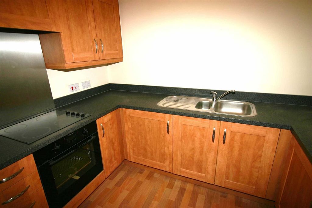 Property photo 3 of 6