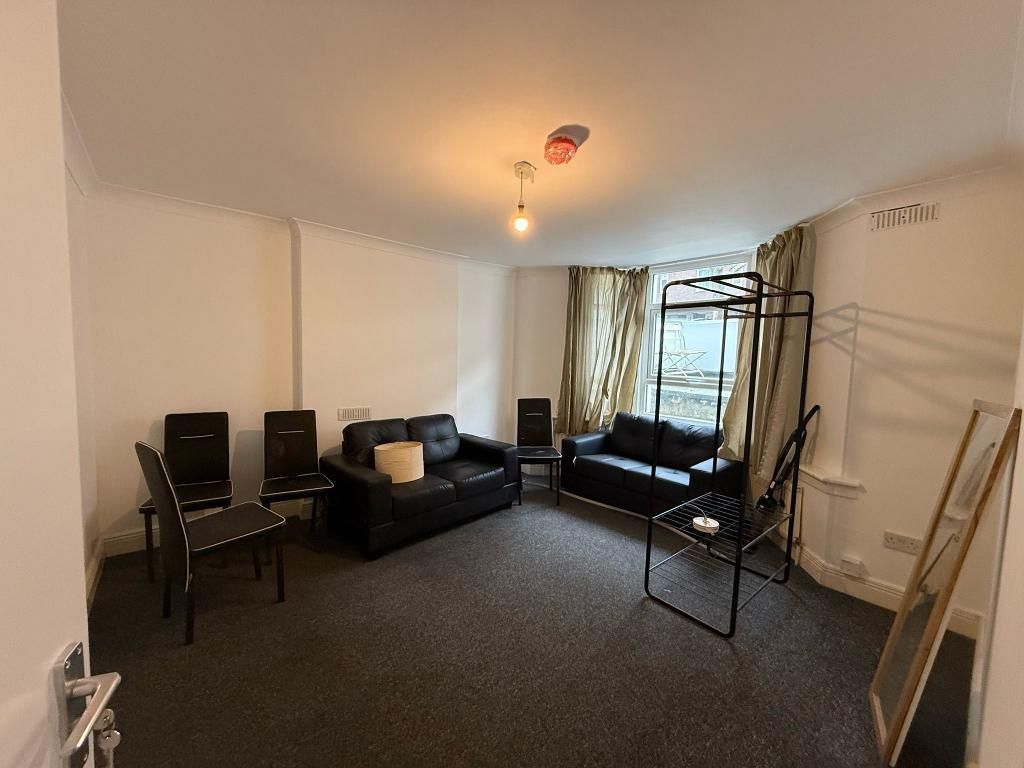 Property photo 2 of 8 Photo 2