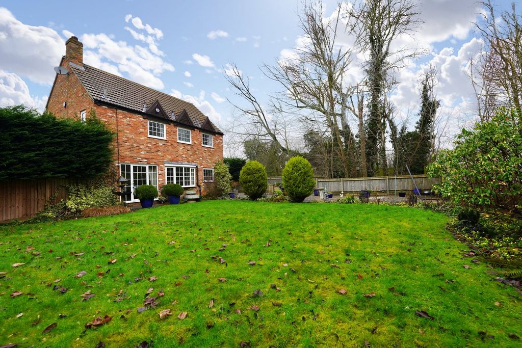 Property photo 1 of 21