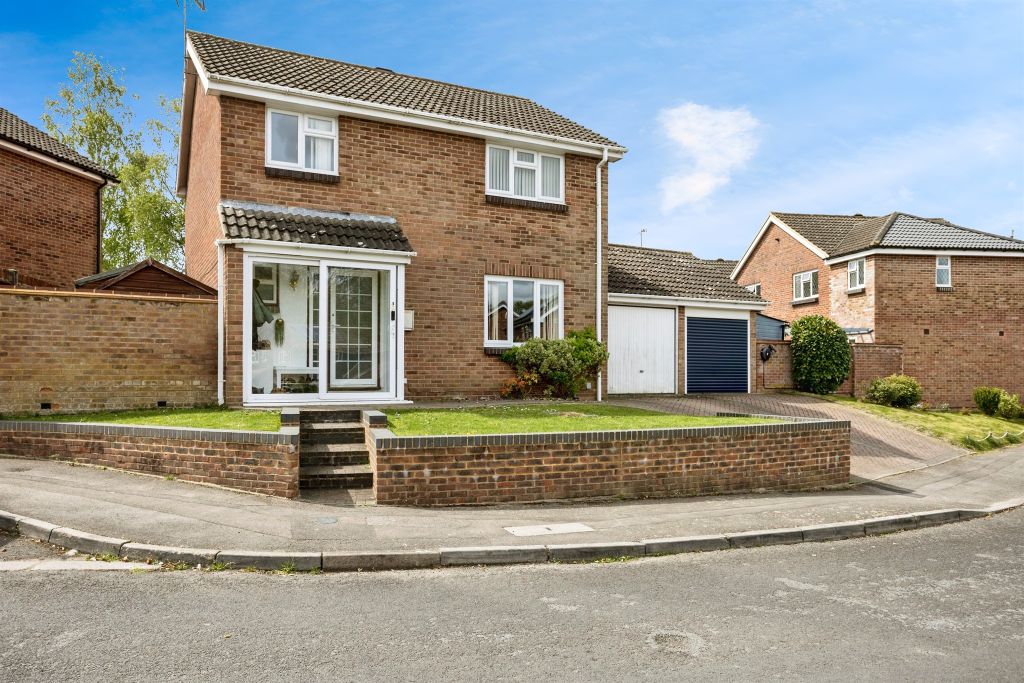 Property photo 1 of 17