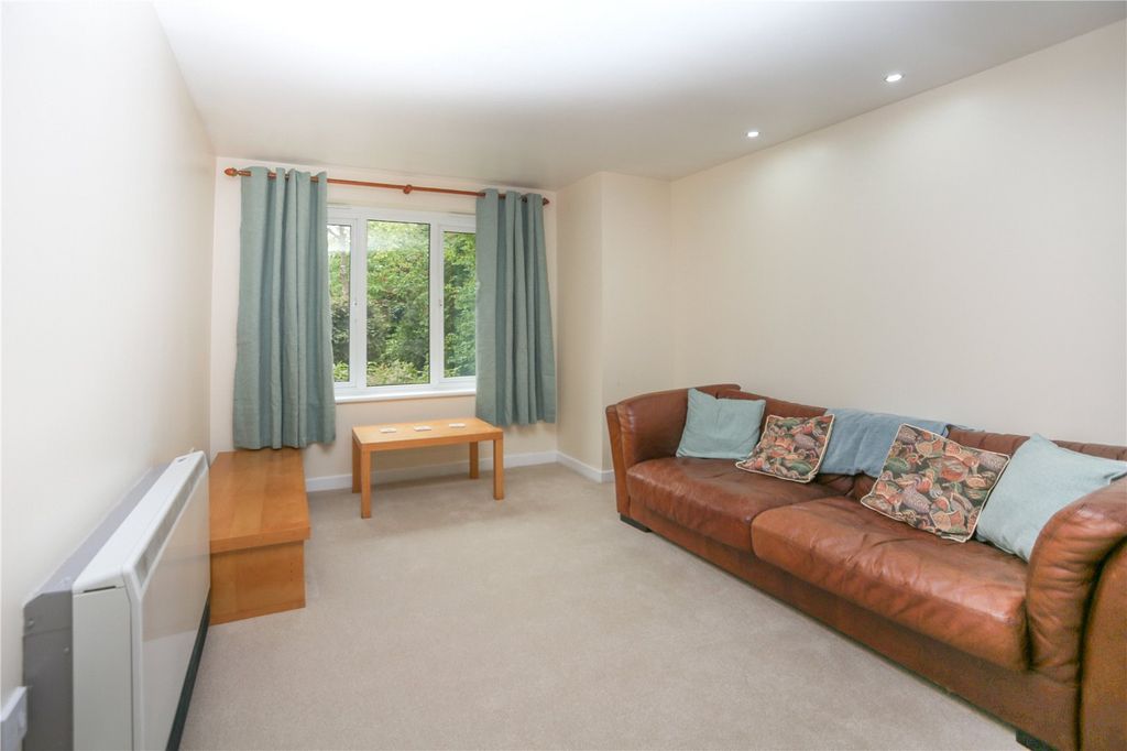 Property photo 1 of 12 Picture No. 24
