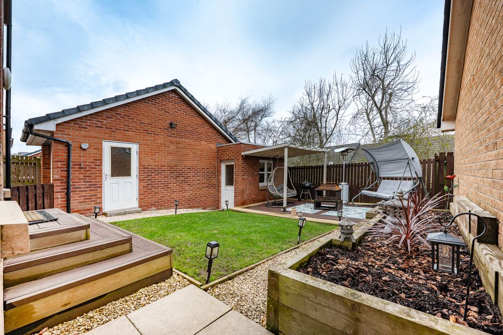 Property photo 2 of 52