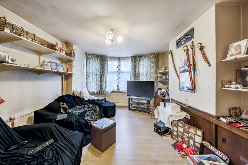 Property photo 2 of 9 Photo 1