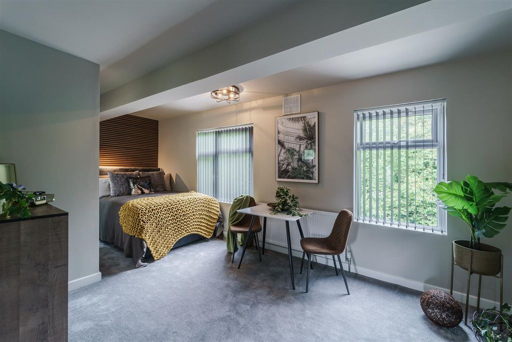 Property photo 1 of 14 001-A7R01479-Hdr.Jpg