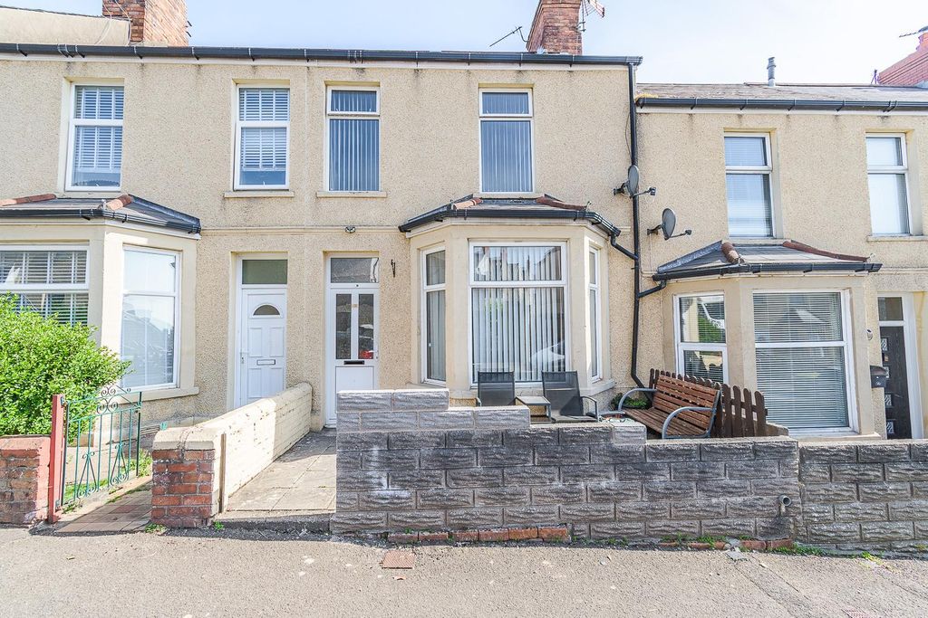 Property photo 1 of 19 Front