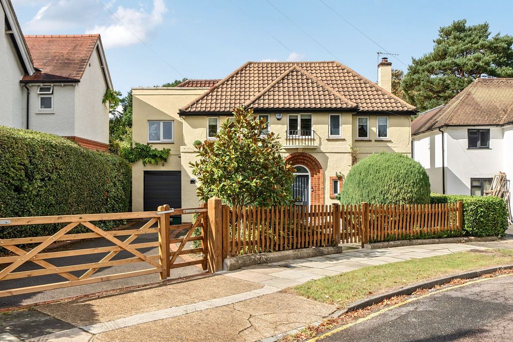 Property photo 1 of 24