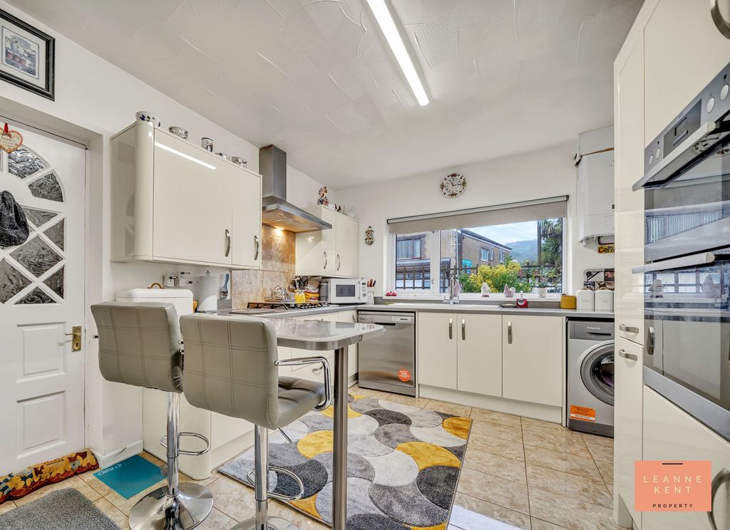 Additional image 4 of 4 bed detached house for saleEast Avenue, Bedwas CF83