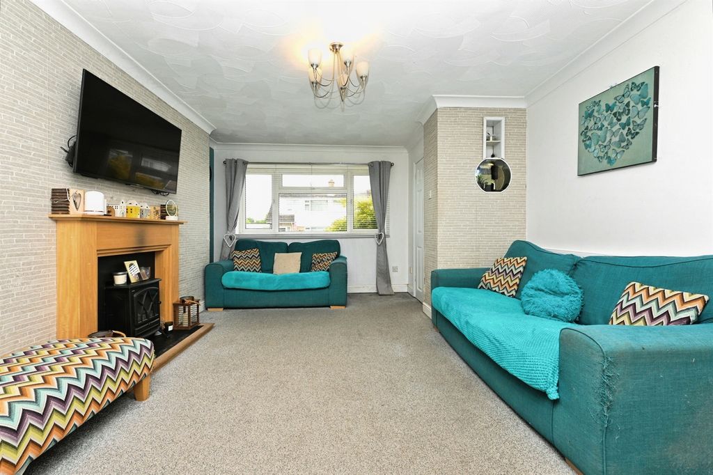 Property photo 3 of 15
