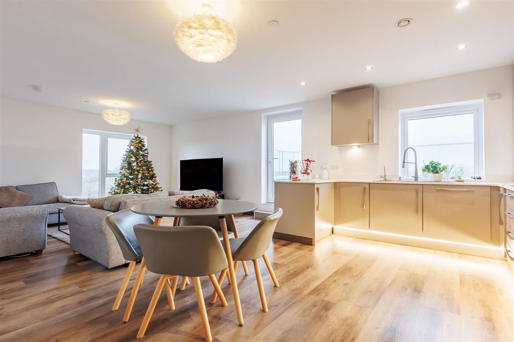 Additional image 7 of 2 bed flat for saleGodfrey House, Edinburgh Gate, Harlow CM20