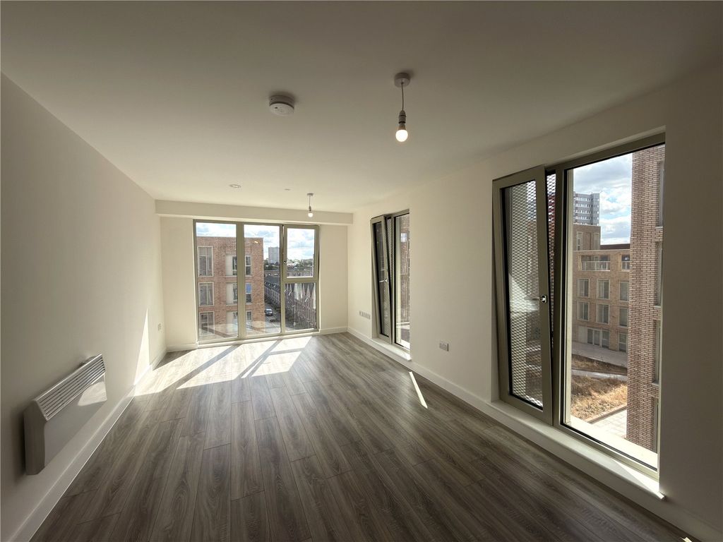 Property photo 3 of 13 Picture No. 02