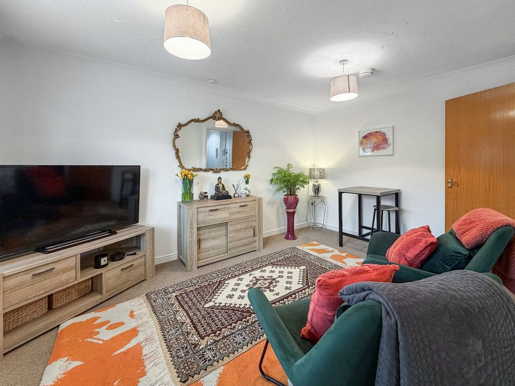 Property photo 2 of 9