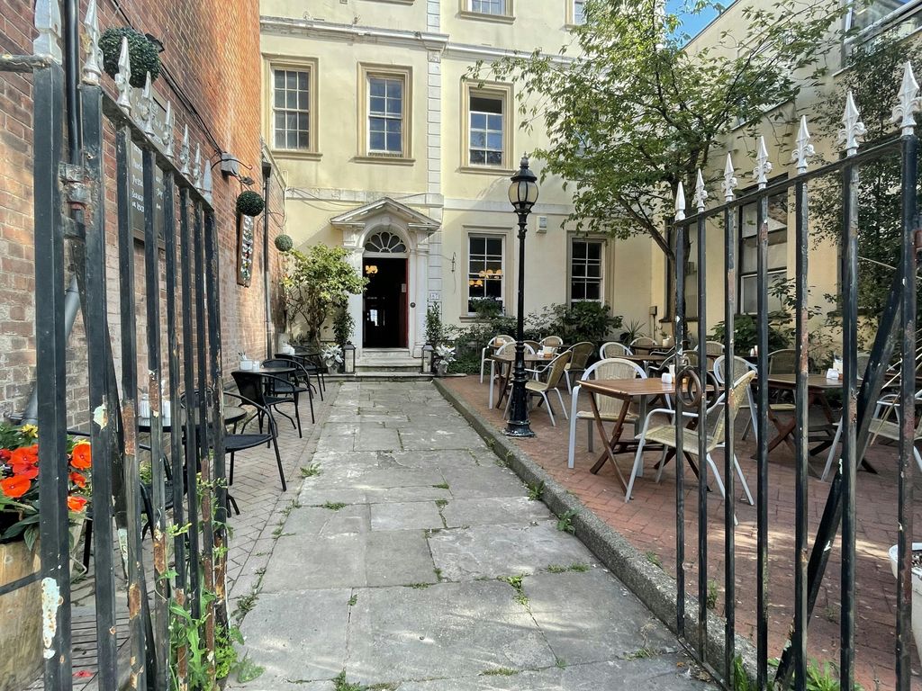 Property photo 1 of 6 Image 1