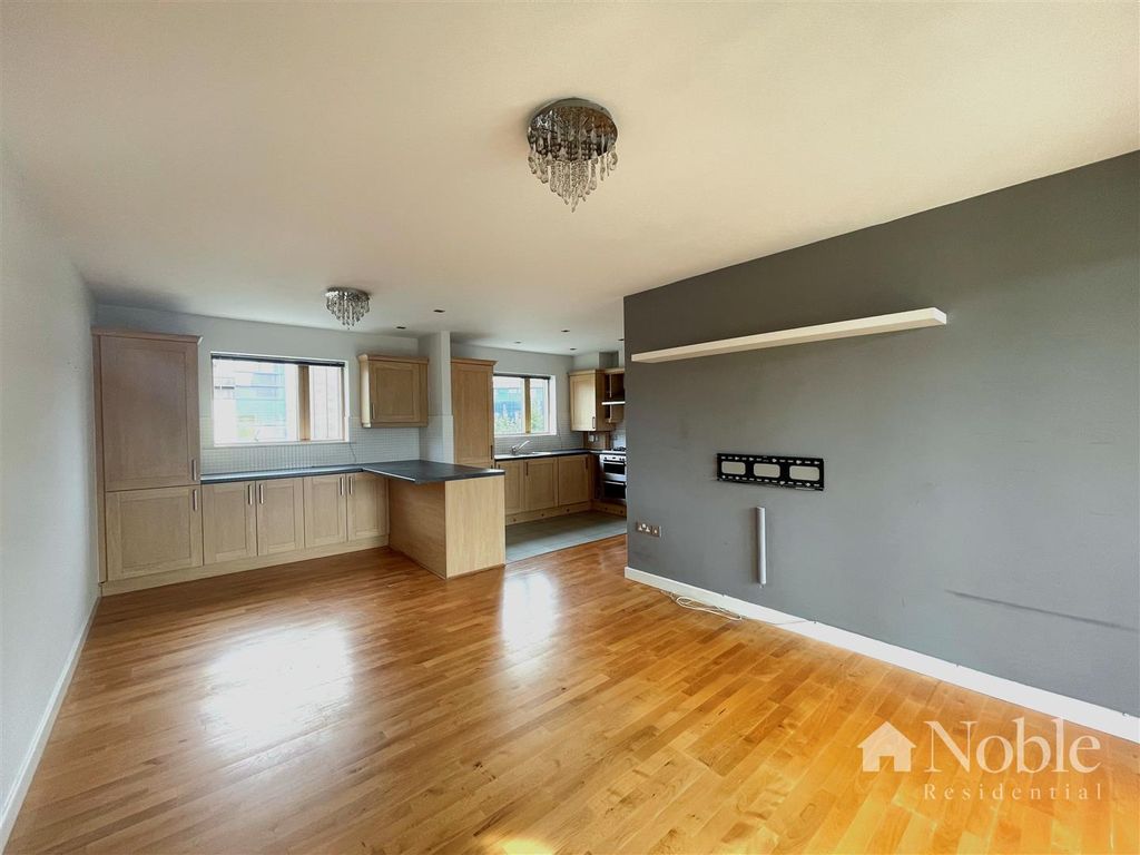 Property photo 3 of 18 Open Plan Living/Kitchen/Dining Area
