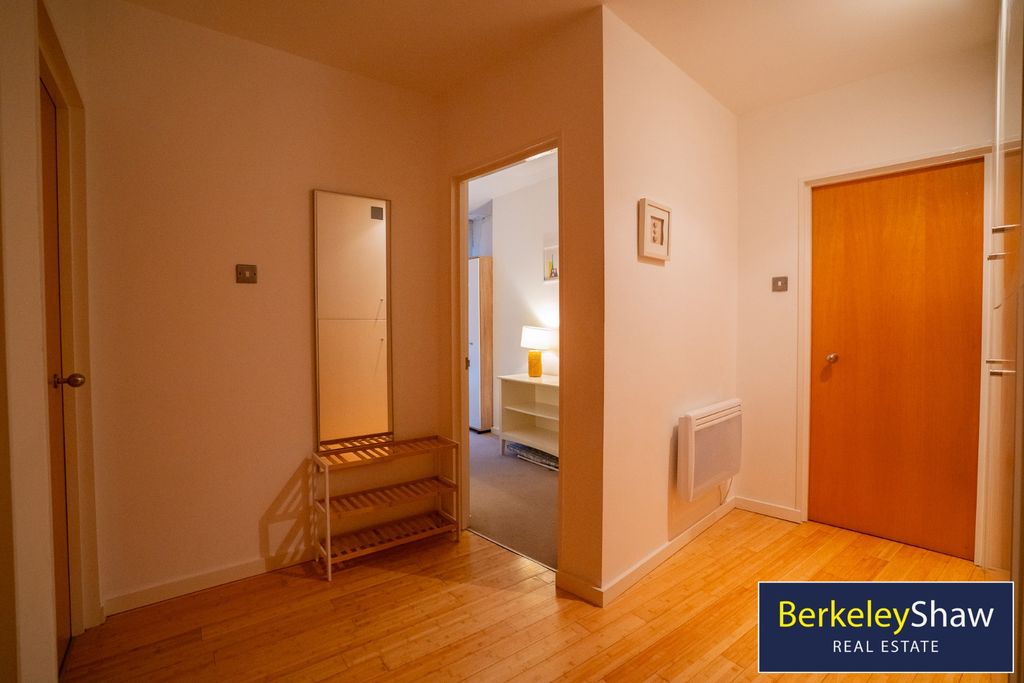 Property photo 3 of 25 Hallway