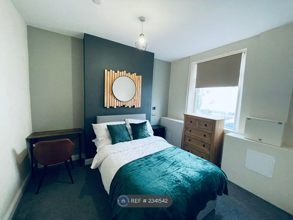 Property photo 1 of 12 Bed 1