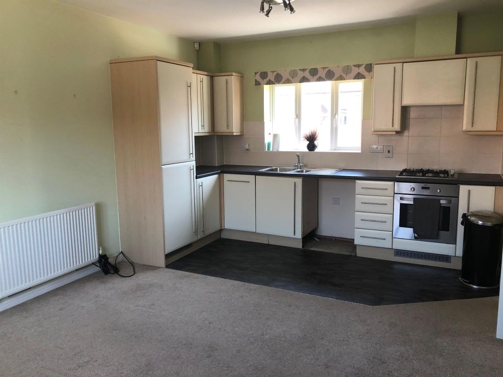 Property photo 2 of 5 Kitchen