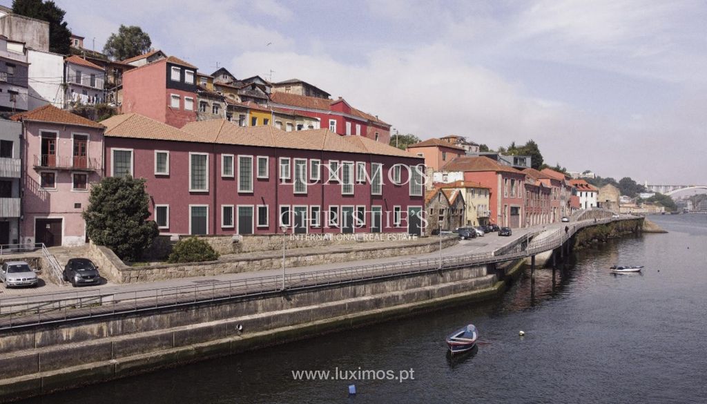 Property photo 3 of 3