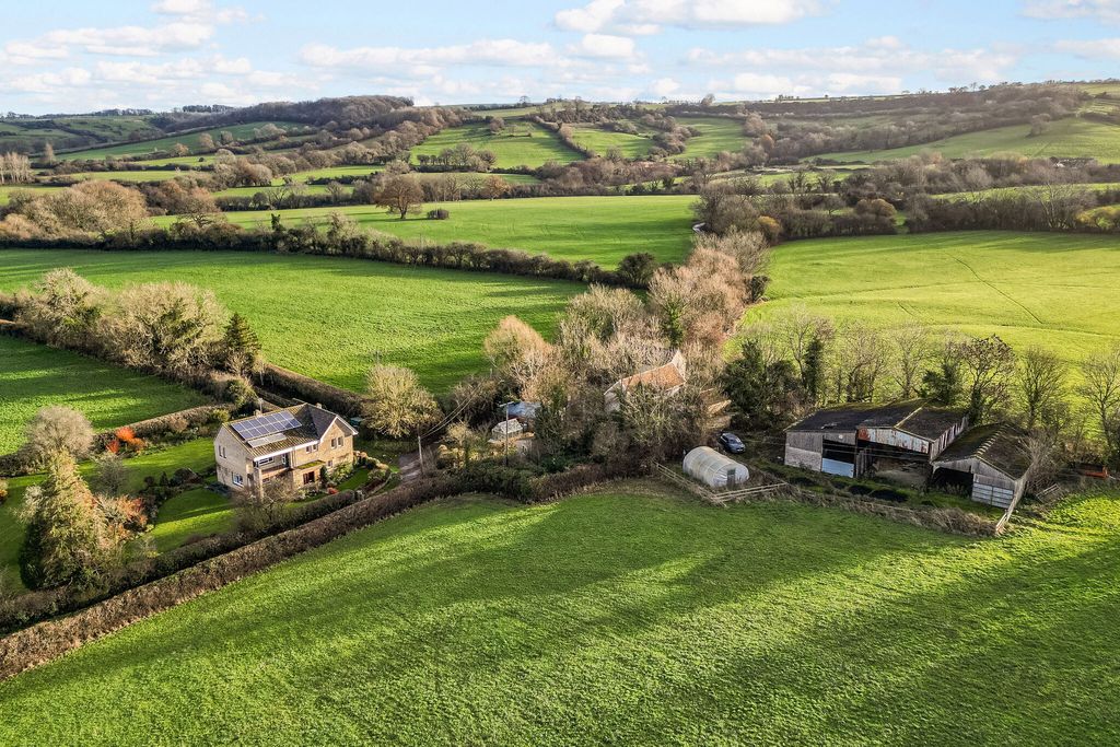 Property photo 2 of 10