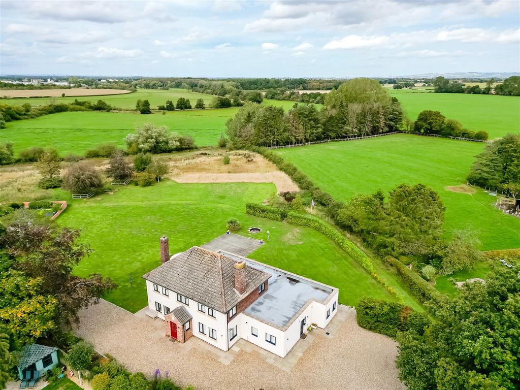 Property photo 1 of 39